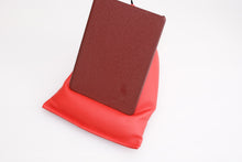 Techbed-Mini-Sale-Red-Vinyl-Kindle-portrait-8-inch