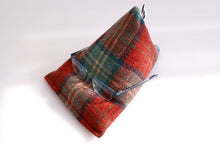 Techbed-Mini-Sale-Tartan-Red-glasses-spectacles-base