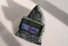 Techbed-Mini-Slate-Dark-Gray-Smartphone-landscape