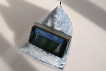 Techbed-Mini-Sky-Blue-smartphone-landscape